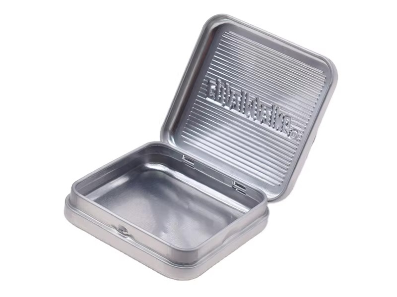 Explore our exquisite collection of tin jewelry boxes for elegant storage and gifting. Ideal for boutique accessories, these small metal jewelry tin boxes come in various shapes—round, square, and rectangular—perfect for storing delicate bracelets,